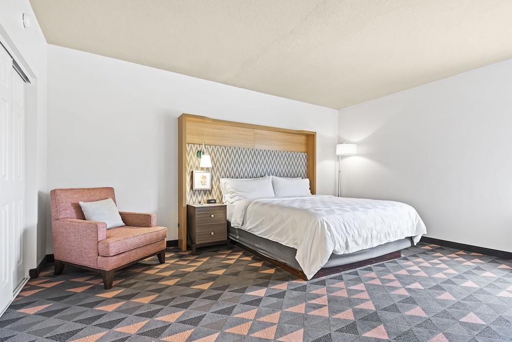 Holiday Inn - St. Petersburg West By Ihg Esterno foto