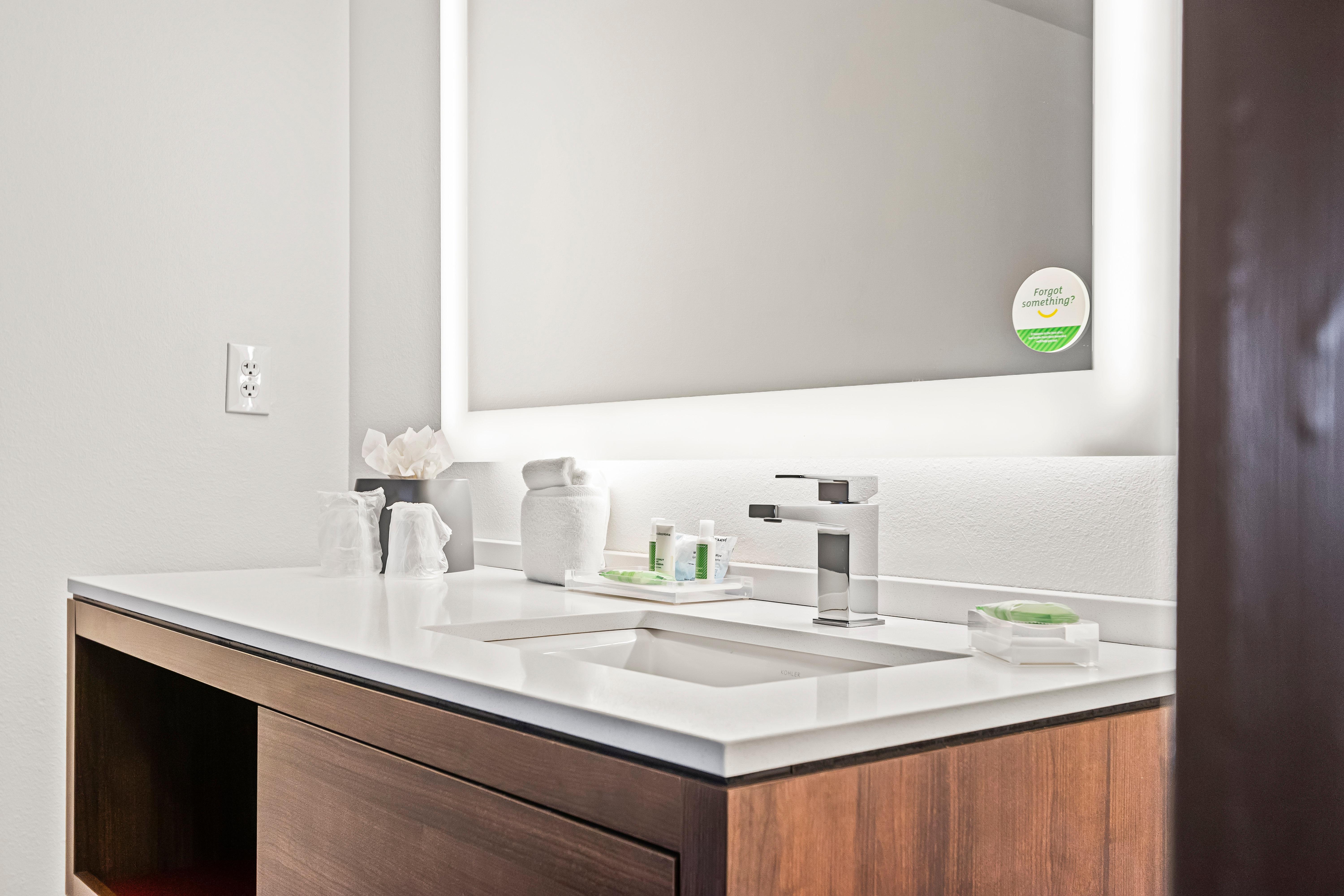 Holiday Inn - St. Petersburg West By Ihg Esterno foto