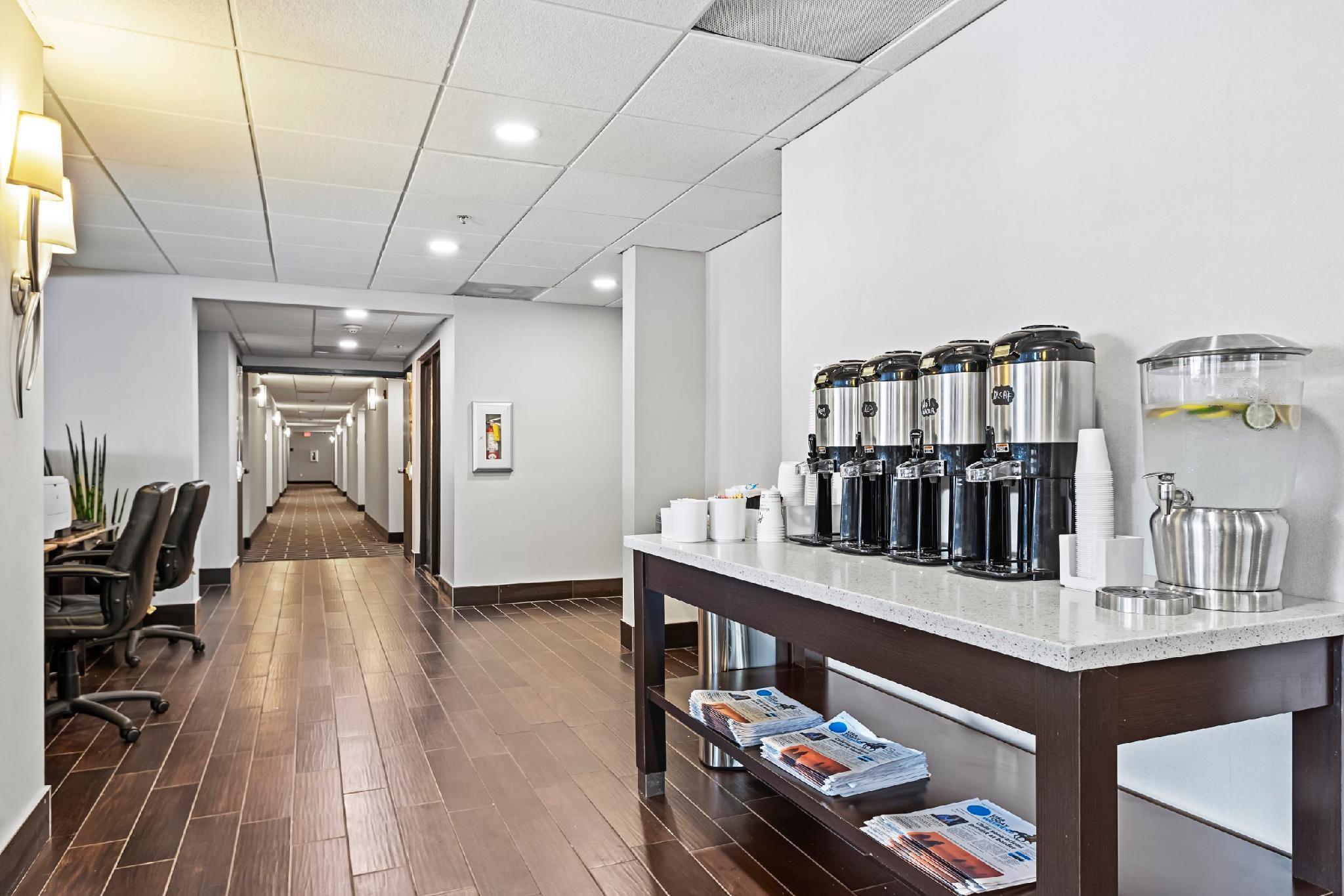 Holiday Inn - St. Petersburg West By Ihg Esterno foto