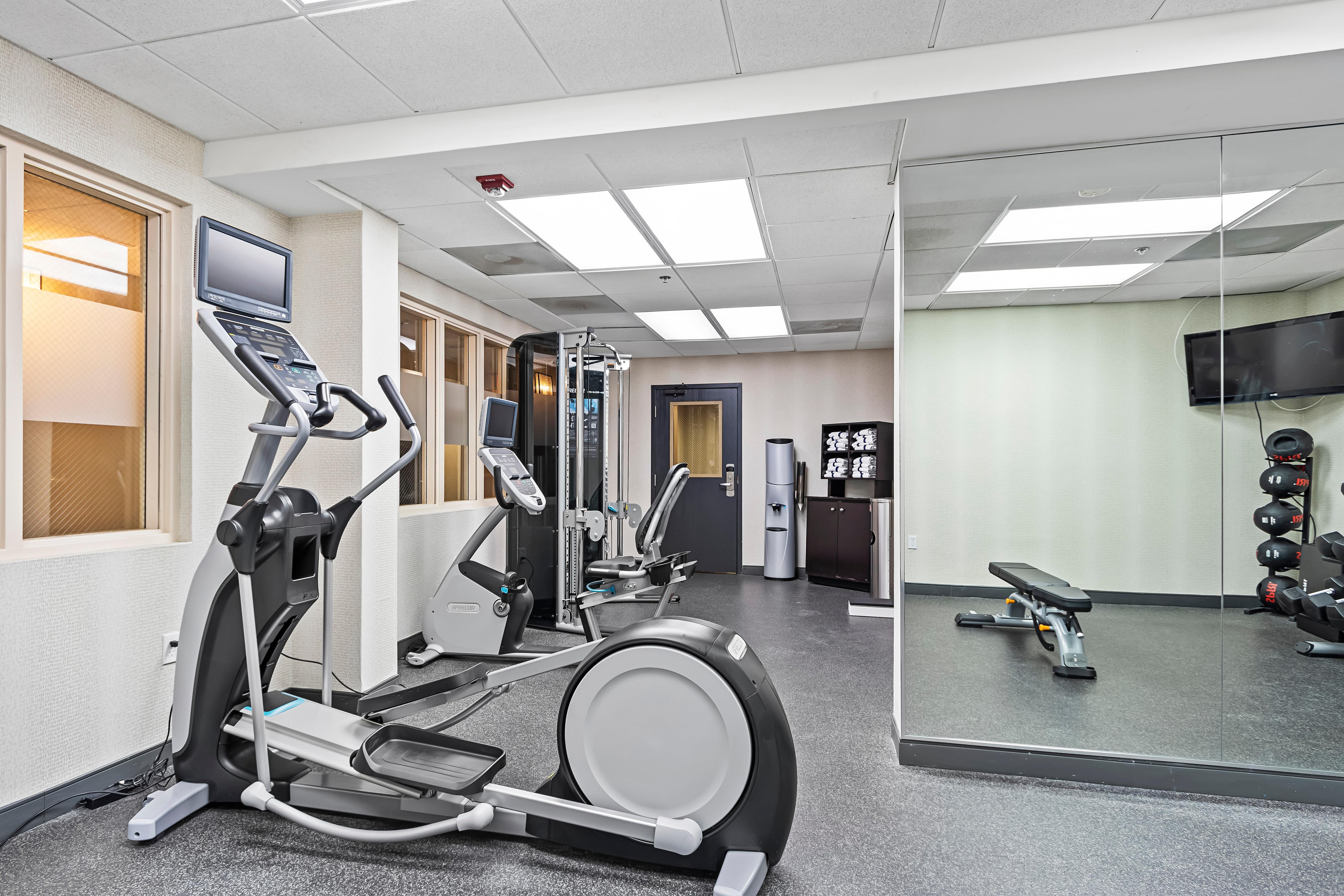 Holiday Inn - St. Petersburg West By Ihg Esterno foto