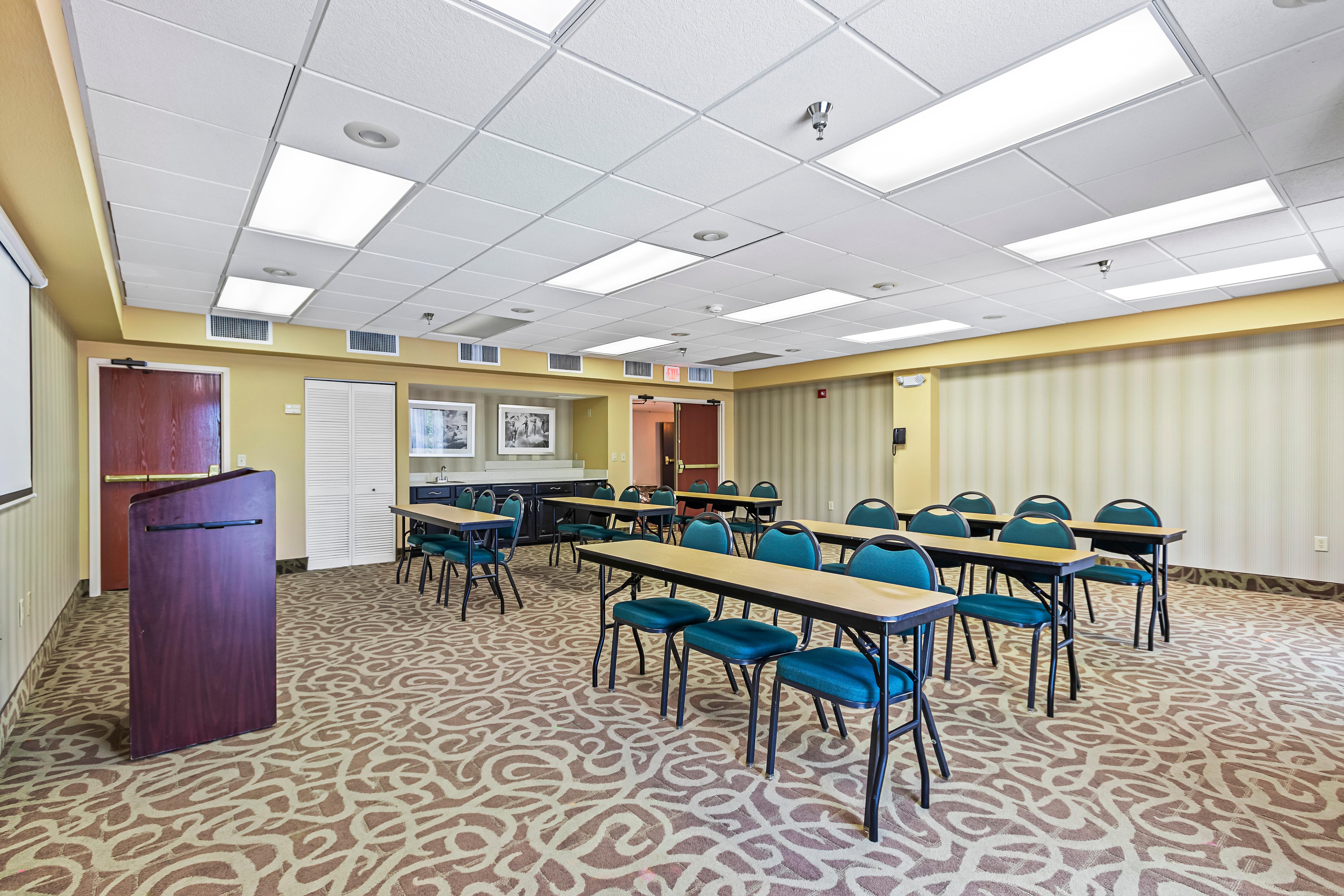 Holiday Inn - St. Petersburg West By Ihg Esterno foto