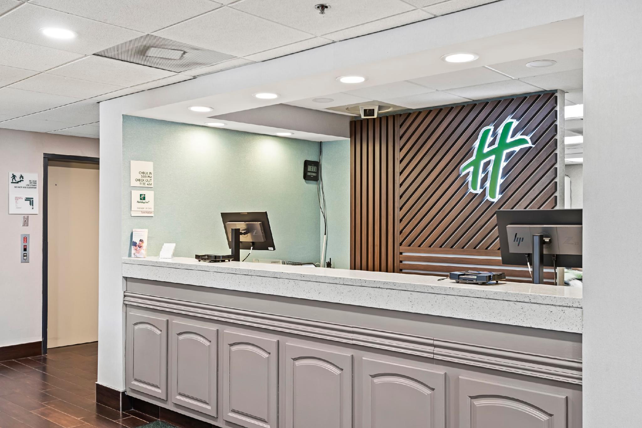 Holiday Inn - St. Petersburg West By Ihg Esterno foto