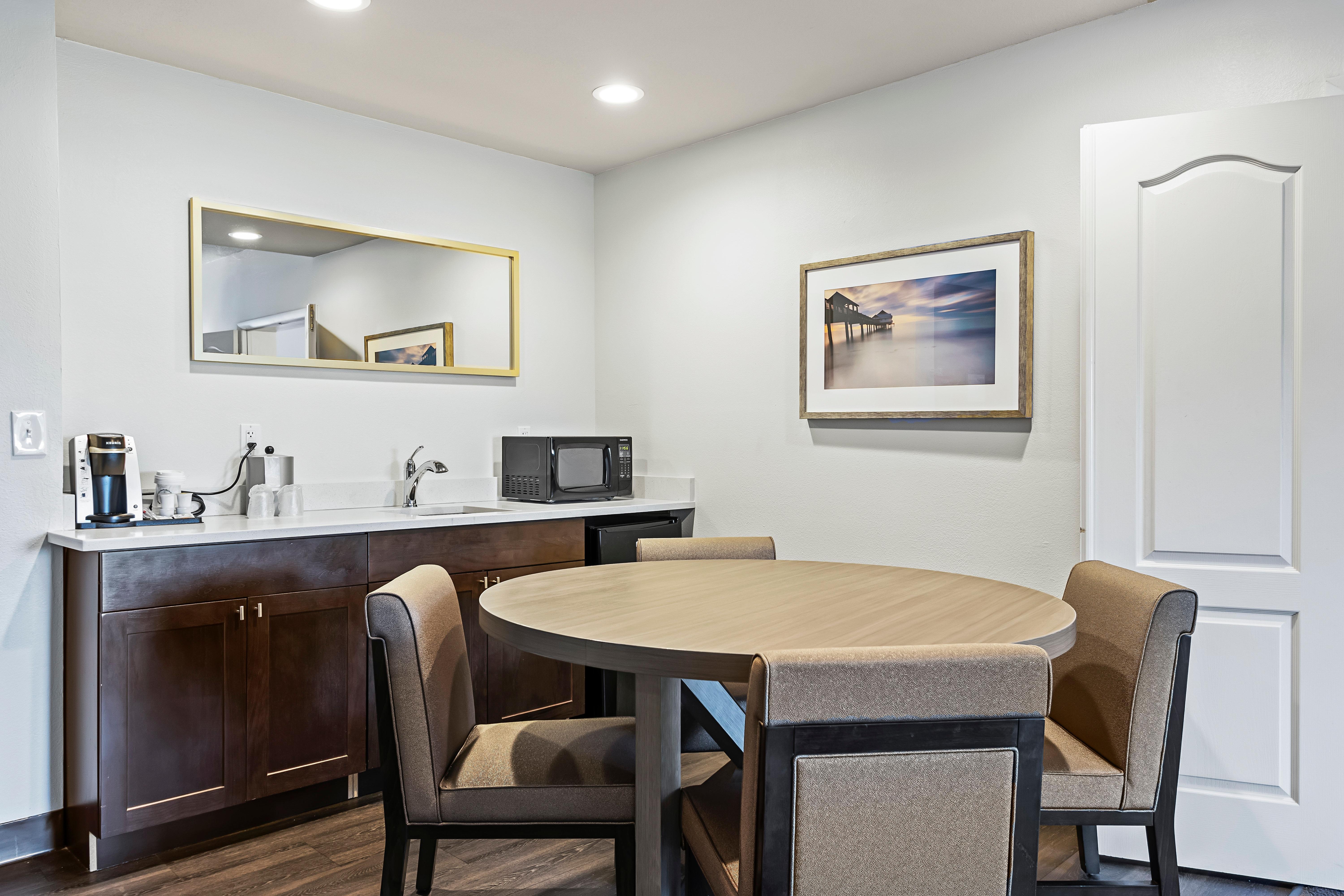 Holiday Inn - St. Petersburg West By Ihg Esterno foto