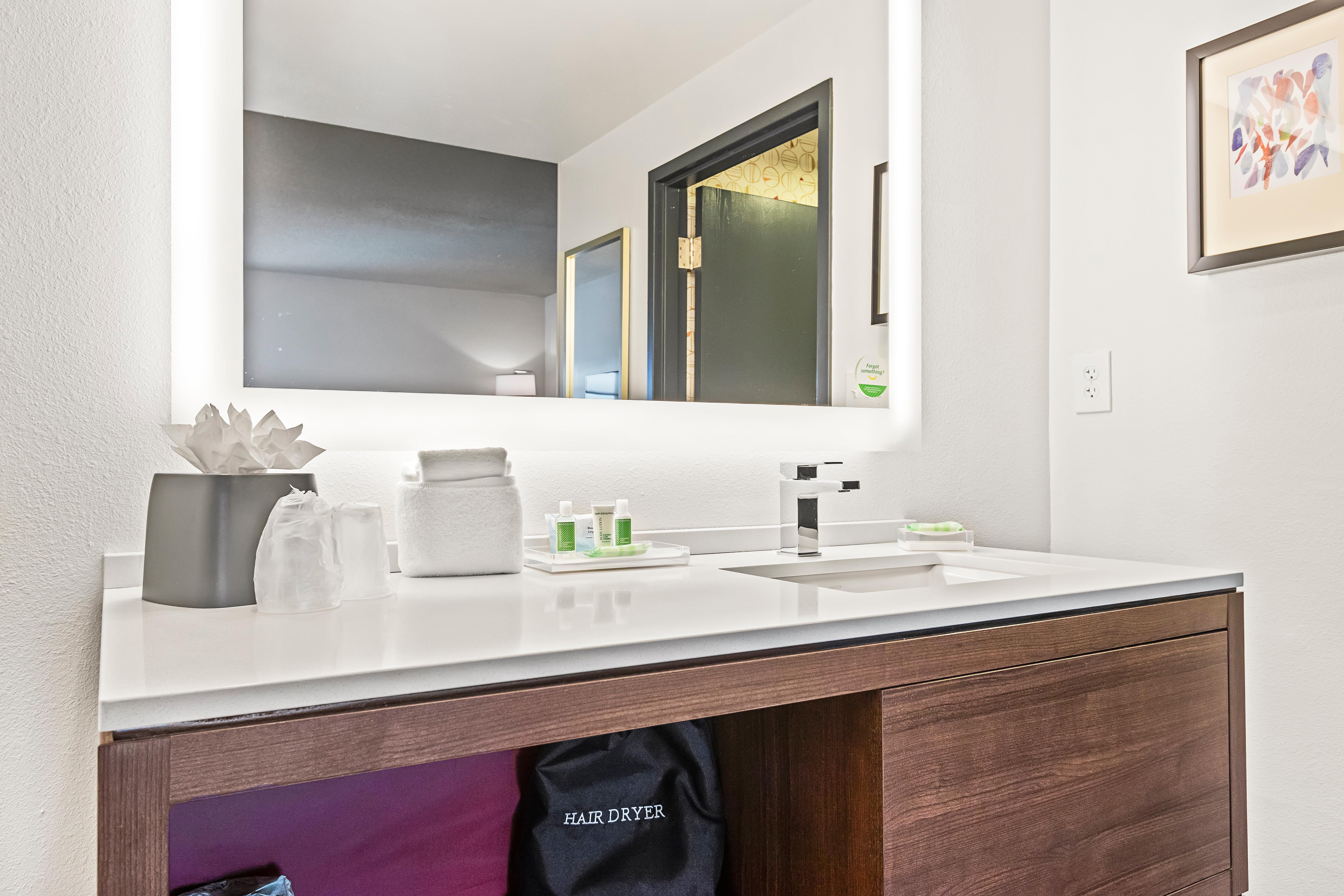Holiday Inn - St. Petersburg West By Ihg Esterno foto