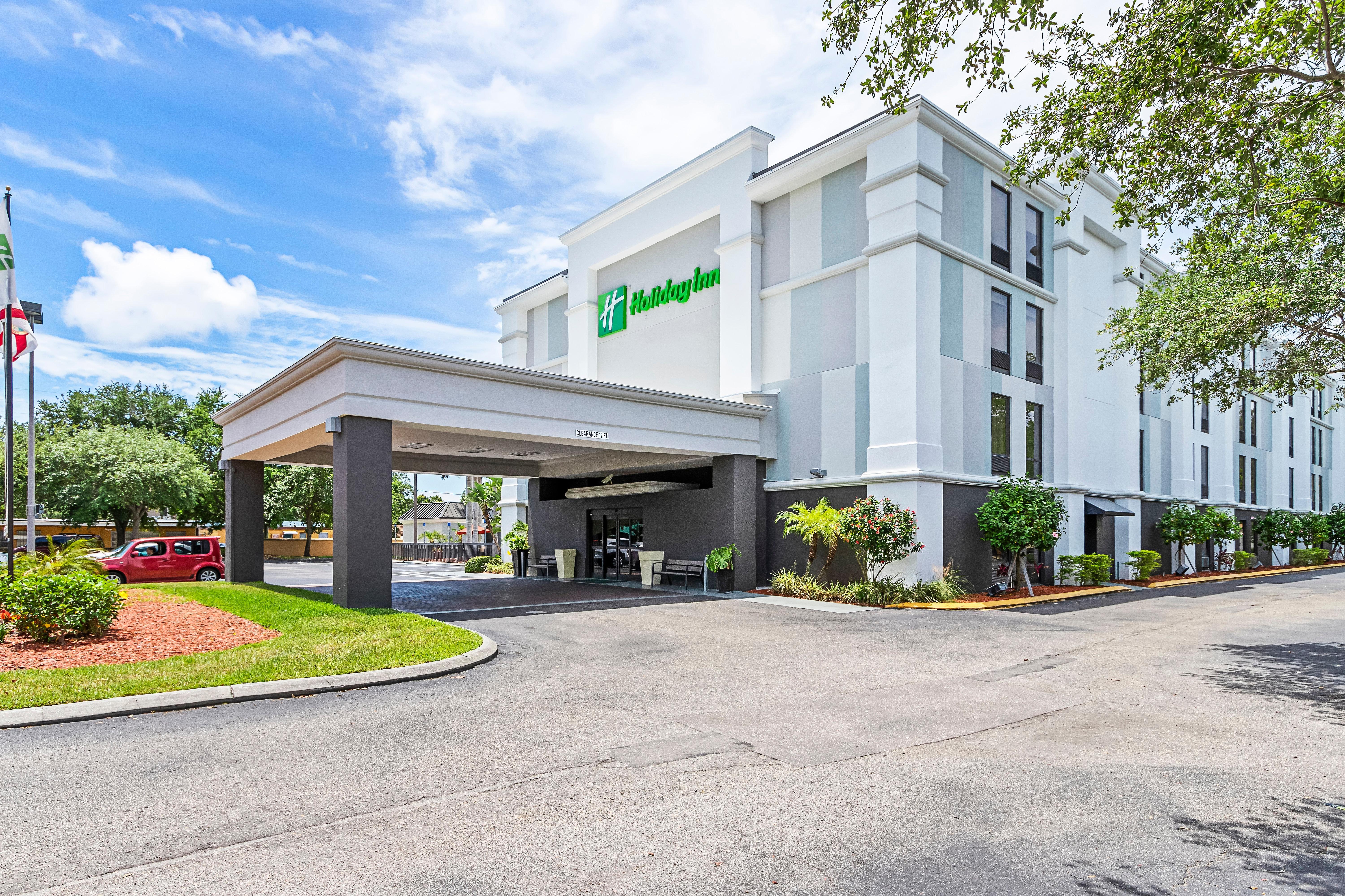 Holiday Inn - St. Petersburg West By Ihg Esterno foto
