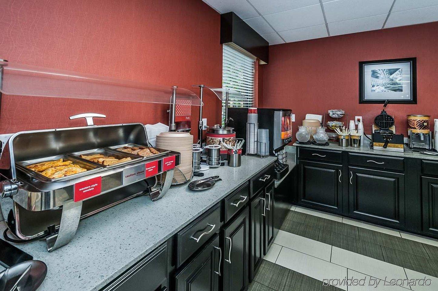 Holiday Inn - St. Petersburg West By Ihg Esterno foto